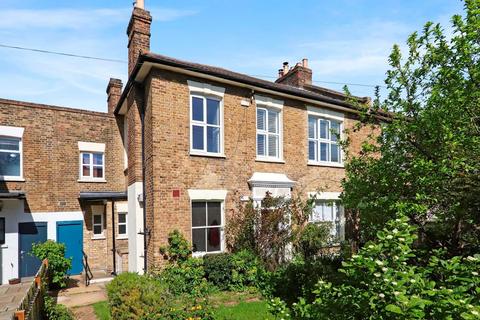 9a Howard Road, London, SE20 8HQ