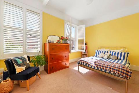 9a Howard Road, London, SE20 8HQ