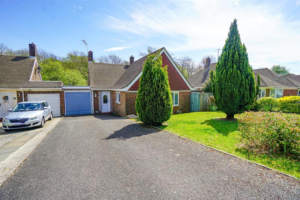 Ironlatch Avenue, St. LeonardsOnSea 4 bed detached house for sale £