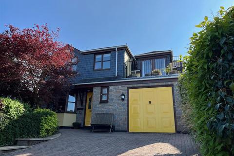 10 Meadow Breeze, Lostwithiel, PL22 0BJ