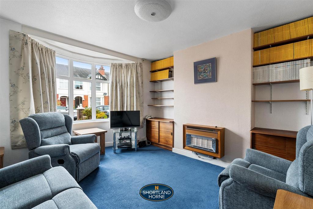 Gregory Avenue, Coventry CV3 3 bed terraced house £235,000
