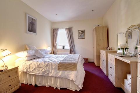 3 bedroom duplex for sale, Manor Street, Berkhamsted