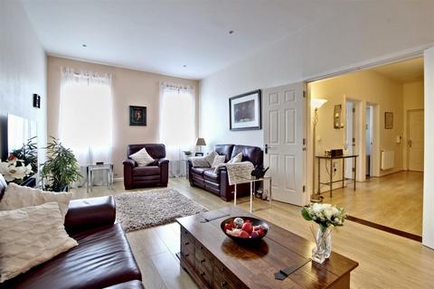 3 bedroom duplex for sale, Manor Street, Berkhamsted