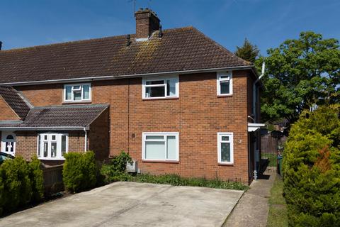 3 bedroom end of terrace house for sale, More Avenue, Aylesbury HP21