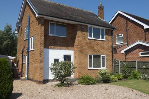 3 bedroom detached house to rent, Brookside Close, Long Eaton, NG10 4AQ