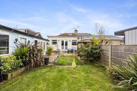 3 bedroom chalet for sale, Meadowview Road, Lancing