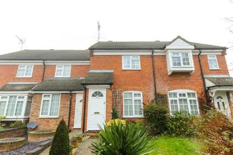 2 bedroom house to rent, Old School Close, Hitchin SG4