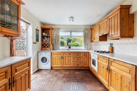 3 bedroom end of terrace house for sale, Salcombe Drive, Morden SM4