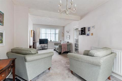 3 bedroom end of terrace house for sale, Salcombe Drive, Morden SM4