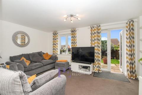 4 bedroom semi-detached house for sale, Olympic Way, Hinckley LE10