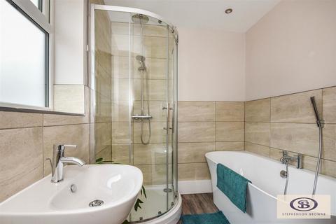 101 Derek Drive, Stoke-on-trent, ST1 6BX