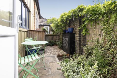 2 bedroom terraced house for sale, Consort Road, Nunhead, SE15