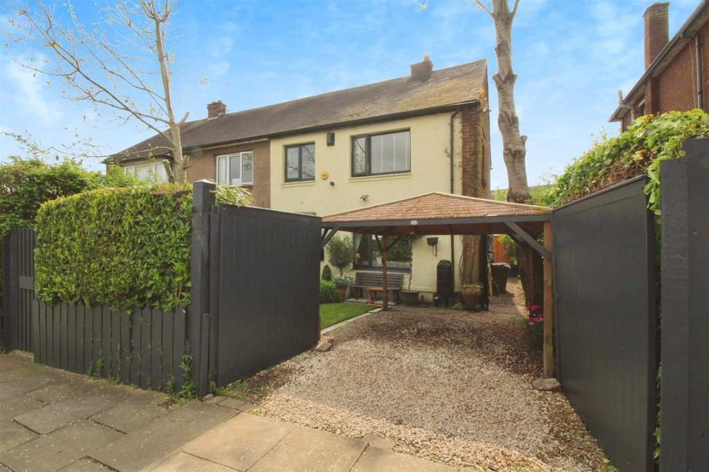 Reighton Croft, Bradford BD10 3 bed semidetached house for sale £155,000