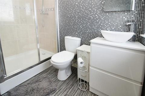 1103 Bolton Road, Bradford, BD2 4HP