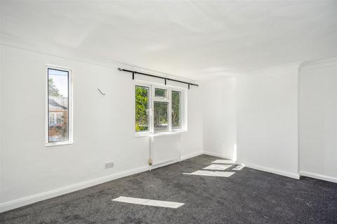 2 bedroom end of terrace house to rent, Baker Street, Waddesdon HP18