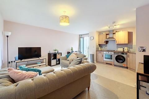 2 bedroom apartment to rent, The Granary, Magretian Place, Cardiff