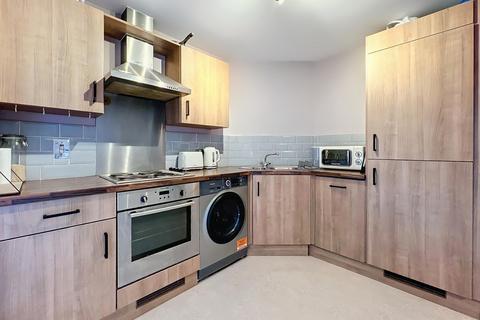 2 bedroom apartment to rent, The Granary, Magretian Place, Cardiff