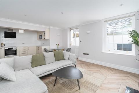 2 bedroom apartment to rent, Richmond Avenue, Barnsbury