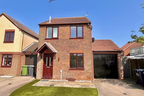3 bedroom link detached house for sale, Diana Way, Caister-On-Sea