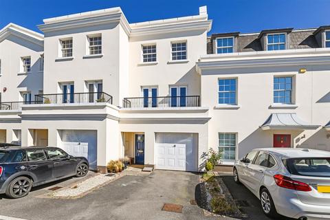 3 bedroom terraced house for sale, Ford Road, Tortington, Arundel