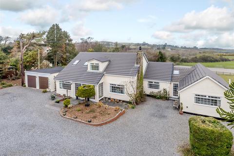 6 bedroom house for sale, Brynrefail, Dulas