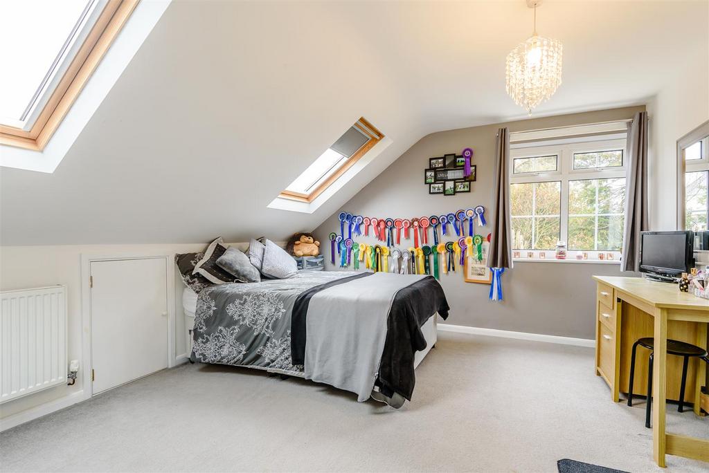 8332493-interior10.jpg