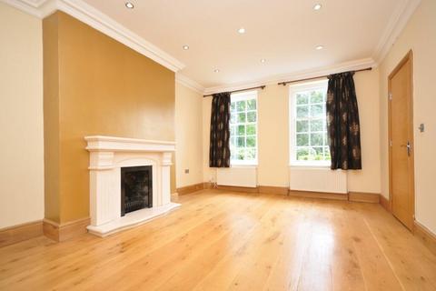 21 Redington Gardens, London, NW3 7SA