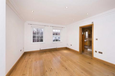 21 Redington Gardens, London, NW3 7SA