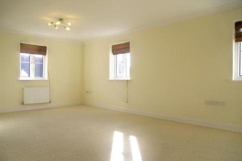 2 bedroom flat for sale, Hanbury Square, Petersfield, Hampshire