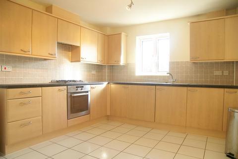 2 bedroom flat for sale, Hanbury Square, Petersfield, Hampshire