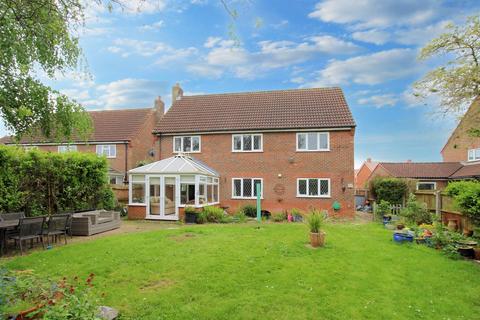 5 bedroom detached house for sale, Greenfields Road, Dereham