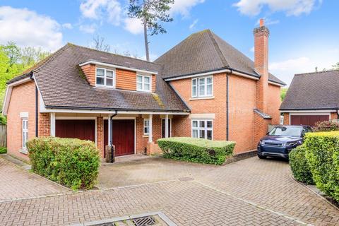 5 bedroom detached house for sale, Water Mead, Chipstead