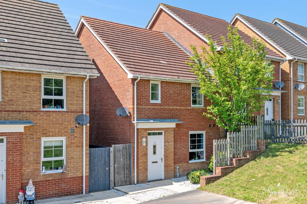 Cosham Close, Bluebell Meadows, Newport 3 bed semidetached house for