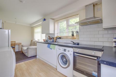 4 bedroom semi-detached house for sale, Chairborough Road, High Wycombe HP12