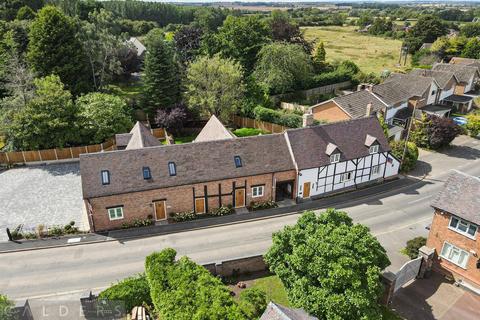 82 Main Road, Austrey, Atherstone, CV9 3EG