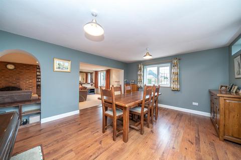 4 bedroom semi-detached house for sale, High Street, Eaton Bray, Bedfordshire, LU6 2DP