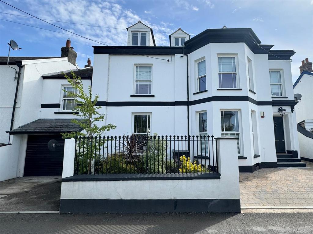 Wrafton Road, Braunton EX33 7 bed semidetached house for sale £895,000