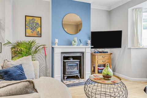 3 The Close, Richmond, TW9 4QW