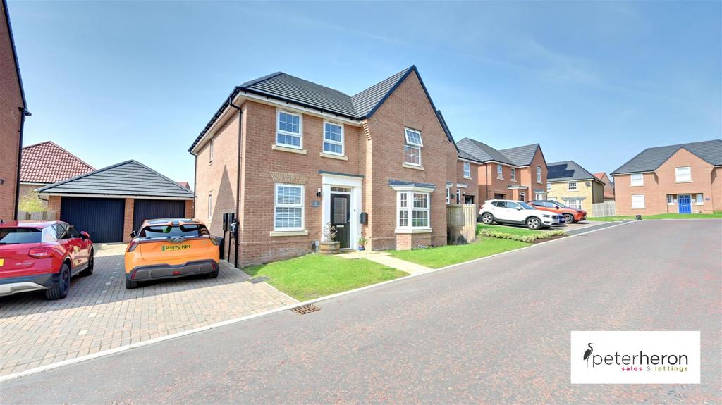 Hartland Close, Cherry Tree Park... 4 bed detached house for sale £380,000