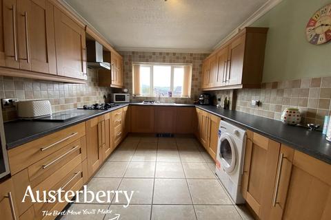 3 bedroom detached bungalow for sale, Boundary View, Stoke-On-Trent ST10