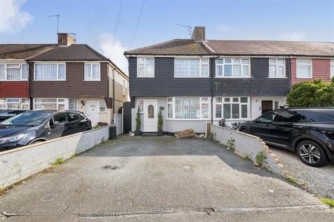 3 bedroom end of terrace house for sale, Lansbury Avenue, Feltham TW14