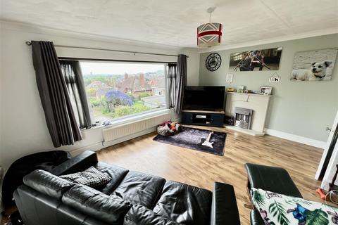 2 bedroom apartment to rent, Castle Court, Burton Upon Trent DE13