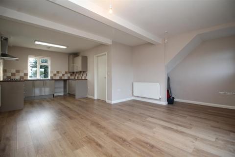 2 bedroom apartment to rent, Coneygree Road, Stanground, Peterborough