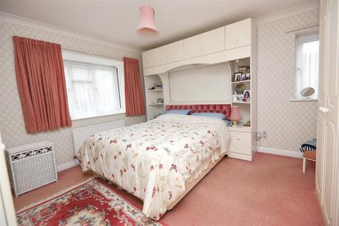 4 bedroom detached house for sale, Briar Close, Gillingham