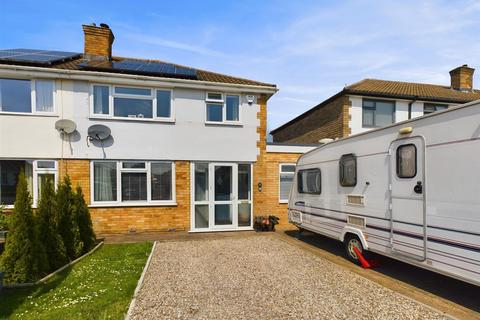 4 bedroom semi-detached house for sale, Shearwater Grove, Innsworth, Gloucester