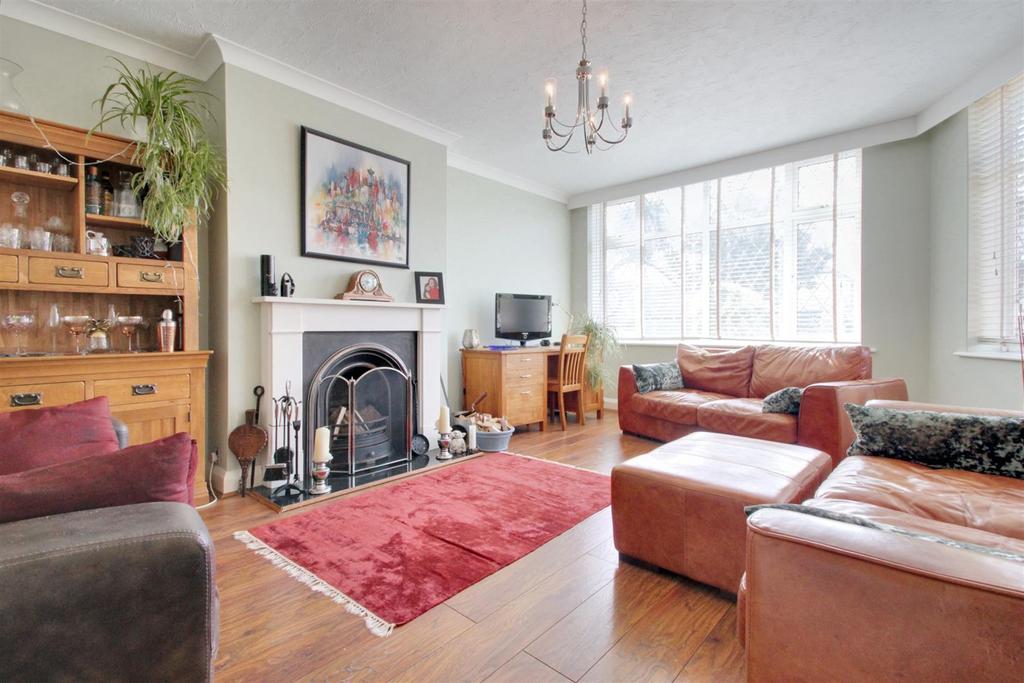 Robson Road, GoringBySea, Worthing 5 bed semidetached house for sale