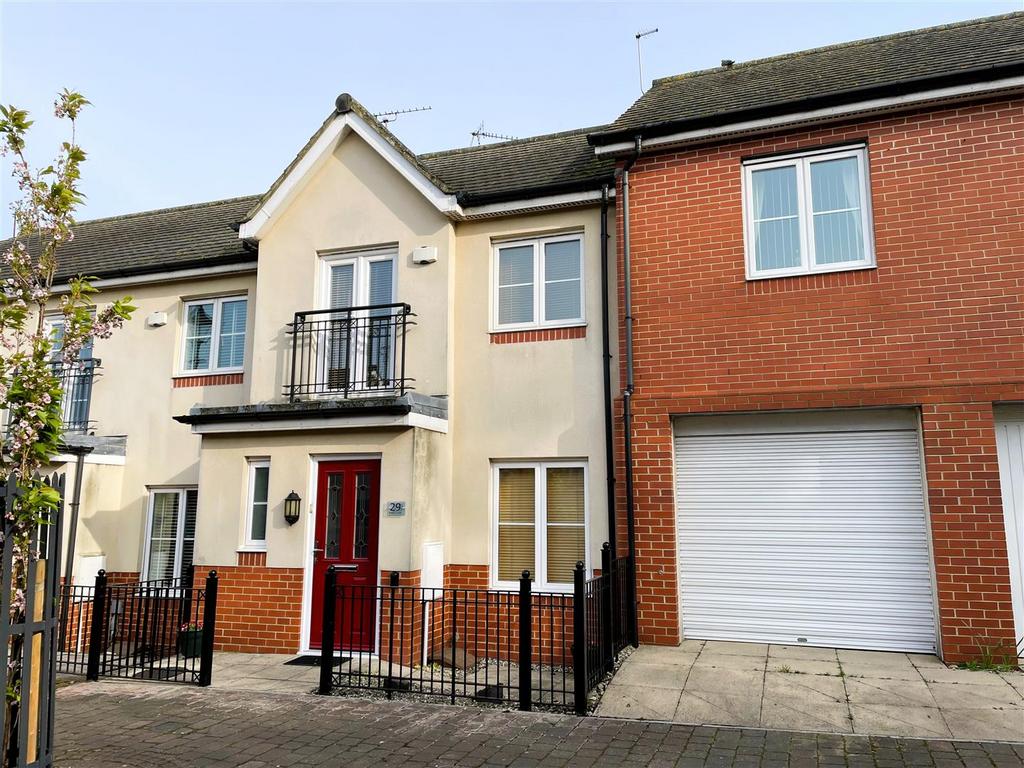 Baltic Court, South Shields 2 bed terraced house for sale £185,000