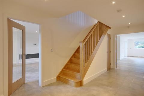 5 bedroom detached house for sale, Main Street, Elloughton