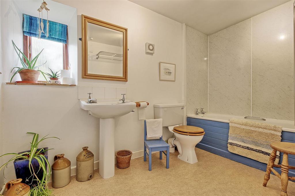 Bathroom.jpg
