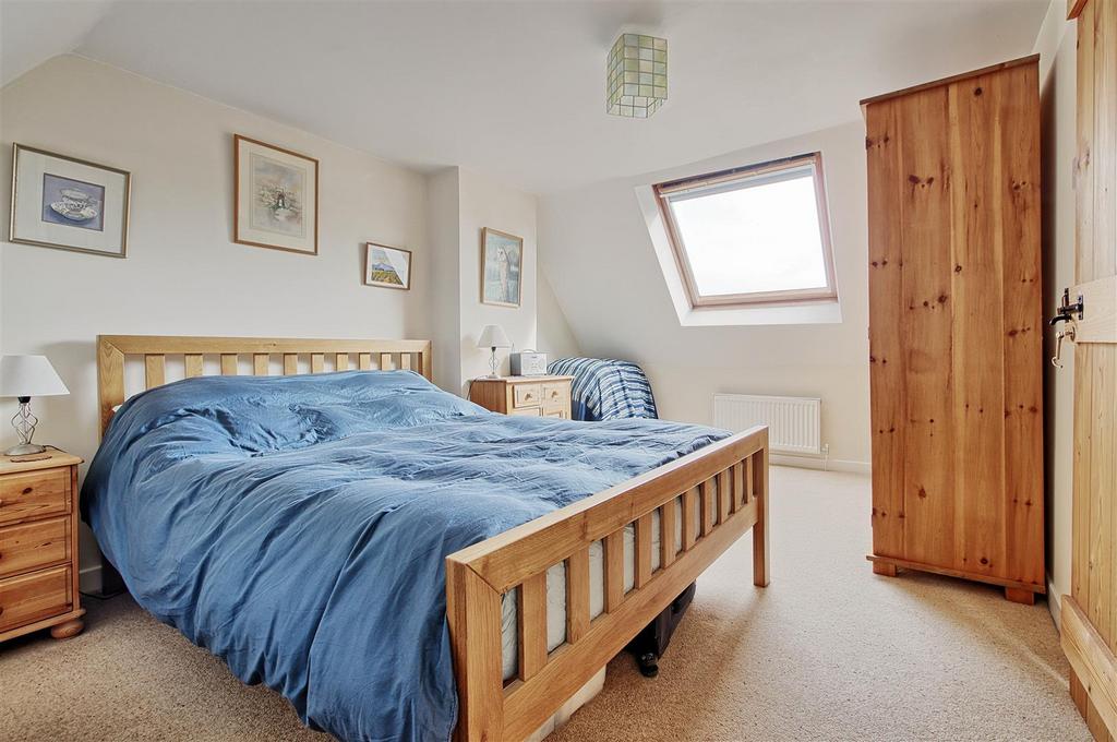 Bedroom 1.jpg